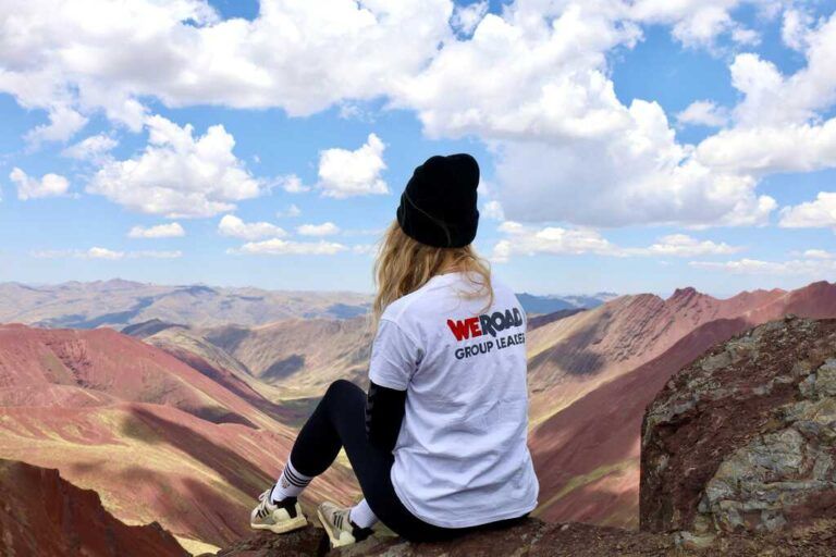 Beste Reisezeit für Peru - Entdecken Sie die Rainbow Mountains auf einer von WeRoad organisierten Reise