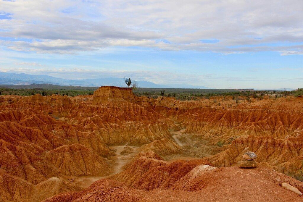 Trockene rote Landschaft der Tatacoa-Wüste in Kolumbien